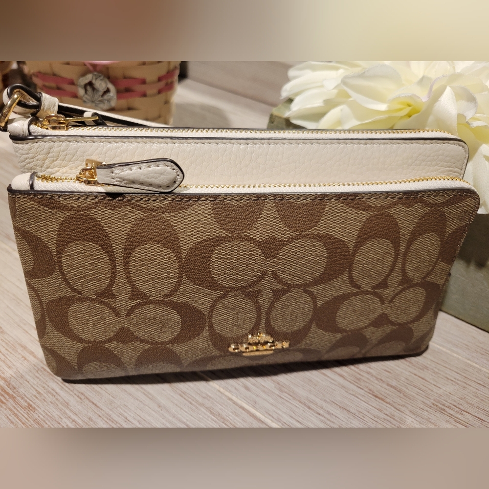 **Final Markdown**Coach Brown and Cream Signature Wristlet